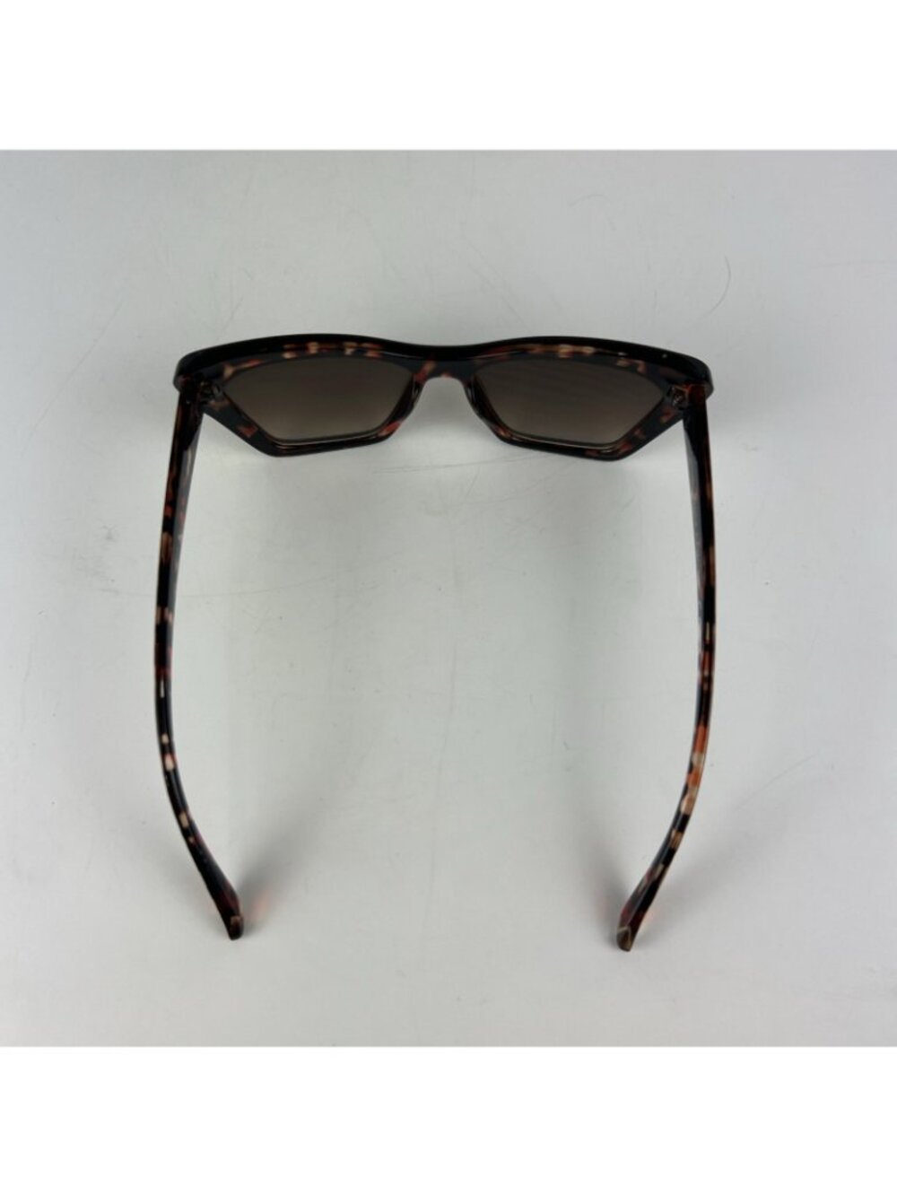 Vince Camuto VC899 Brown Tortoise Cat Eye Sunglasses Women's Gradient Lenses - Picture 6 of 6